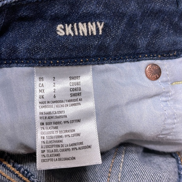Like new. American Eagle Skinny Jeans - Picture 2 of 3